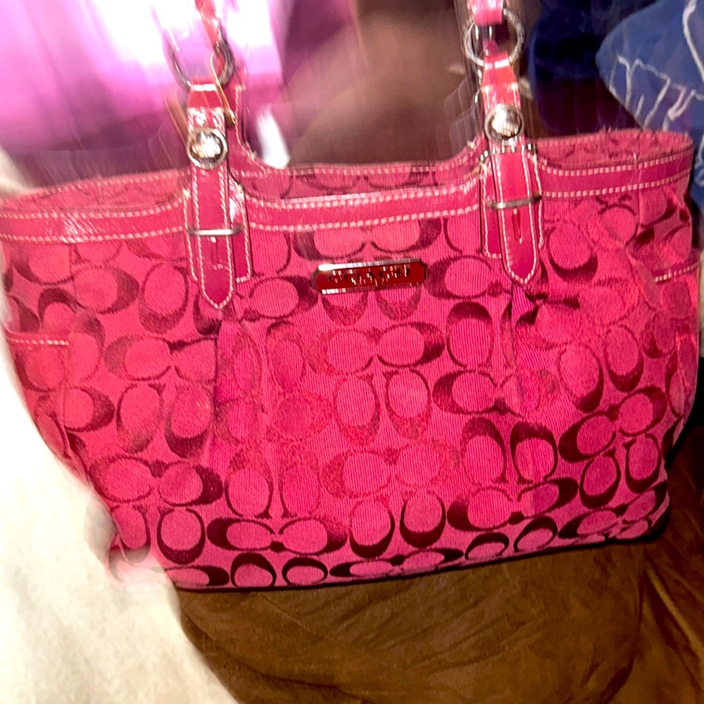 Burgundy coach bag lightly used